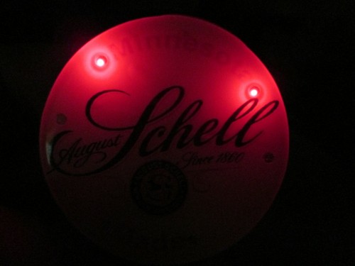 * NEW* August Schell’s LED light up pin, light in motion, NICE! RARE? NEW! - Picture 6 of 10