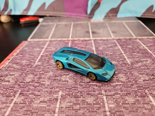Hot Wheels Premium Lamborghini Countach LPI 800-4 Car Culture Real Riders New - Picture 2 of 16