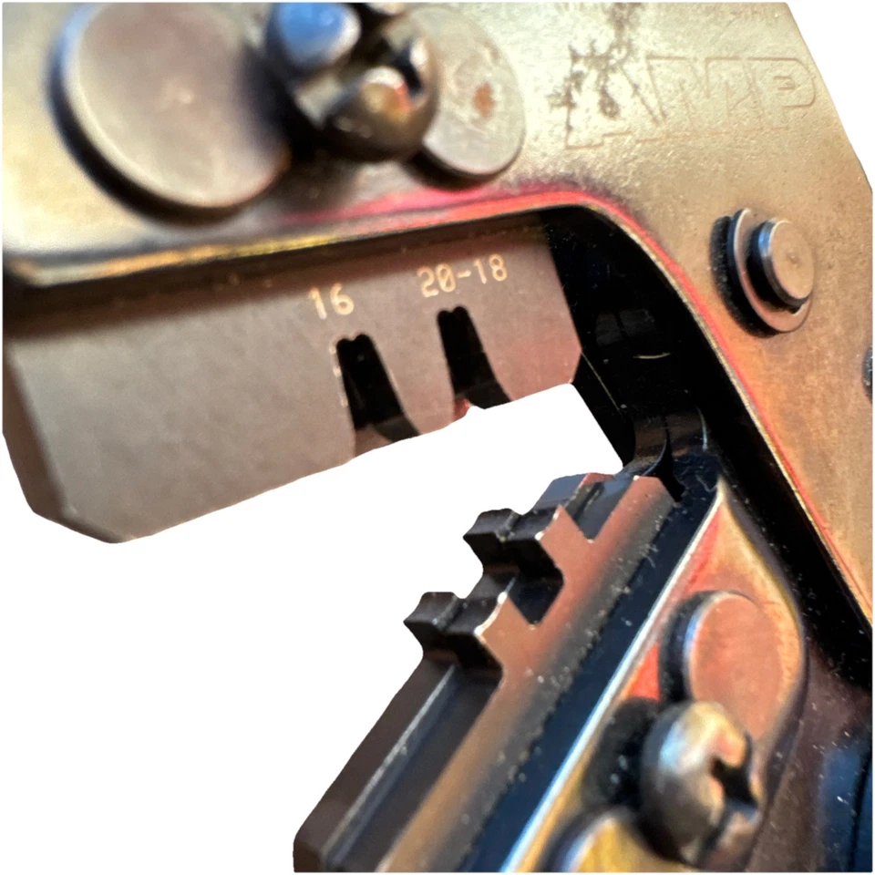 Terminal de prensado AMP Foto 4 de 4