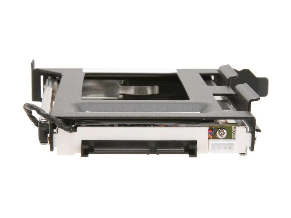 StarTech.com S25SLOTR 2.5in SATA Removable Hard Drive Bay for PC Expansion Slot - Image 4 of 4