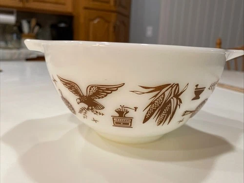 Vintage 1960s Pyrex "Early American" 441 Cinderella Mixing Bowl 1.5 Pt. EUC USA