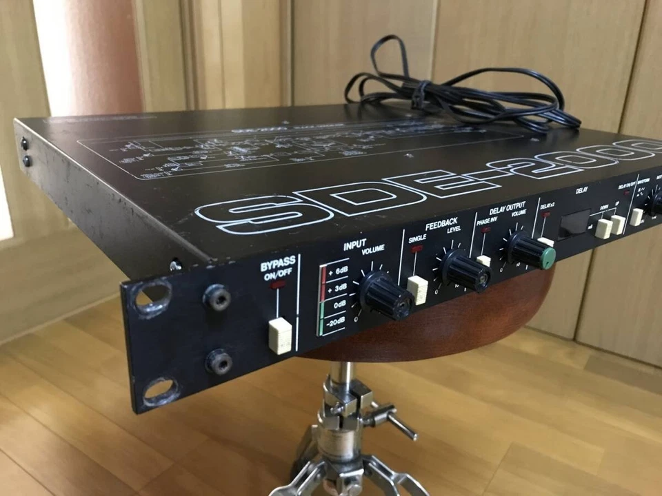 Roland SDE-2000 Digital Delay 1981, Echo Rackmount - Image 2 of 2