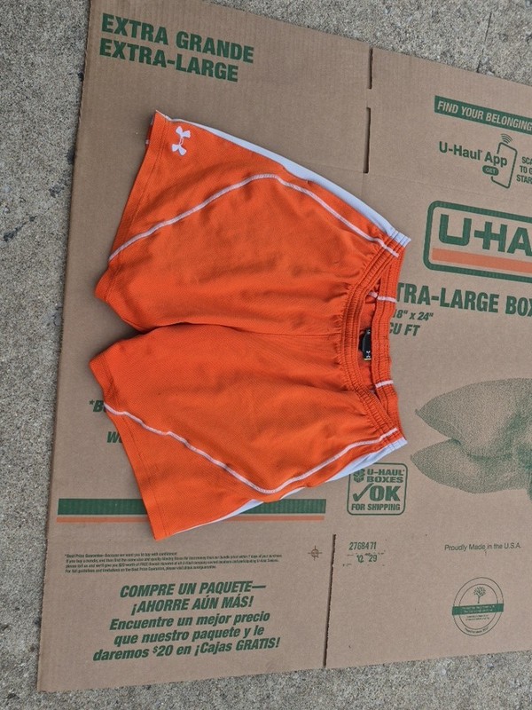 Under Armour Shorts Large Orange