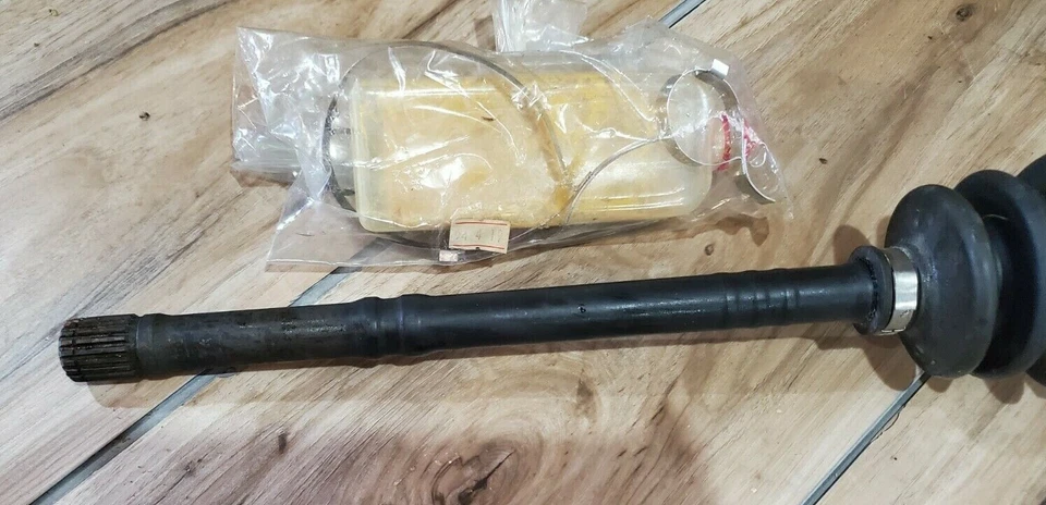 Nuevo de Lote Antiguo Conjunto de Eje CV Lado del Conductor Delantero Izquierdo GEO Metro Swif 92-94 AT Foto 4 de 4