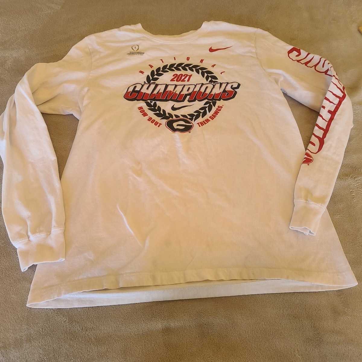 The Nike Tee Mens Large White Georgia Bulldogs 2021 National