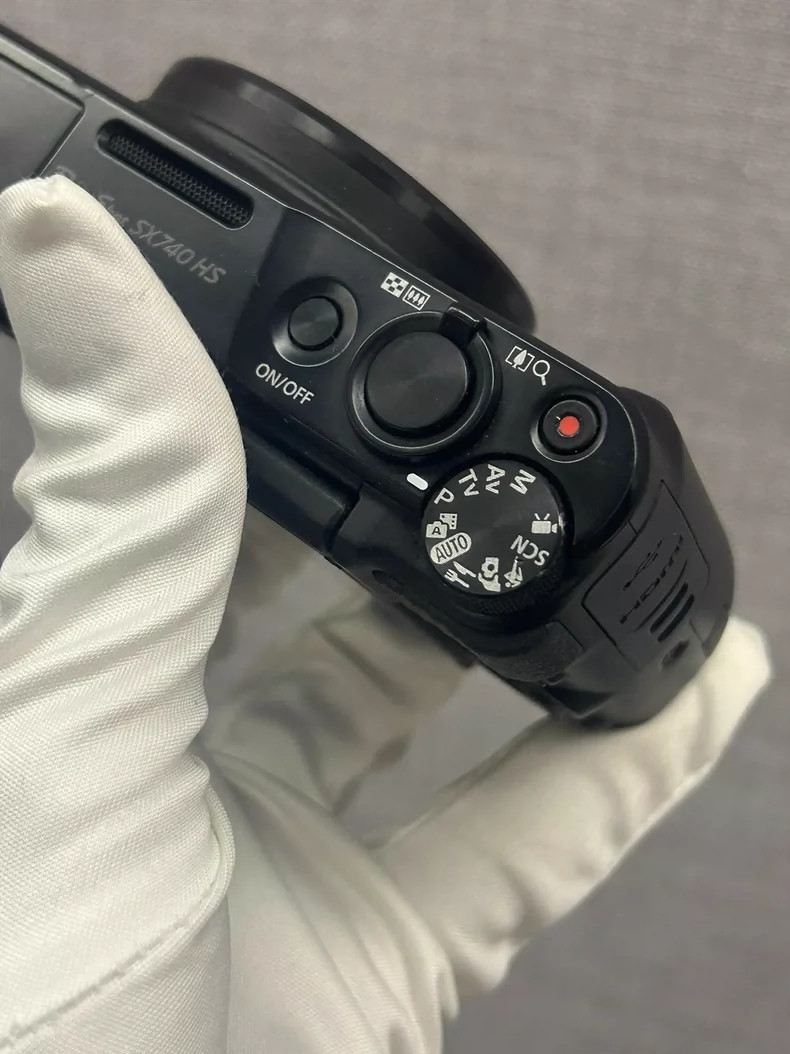Canon PowerShot SX740 HS Digital Camera 20.3MP 40x Optical Zoom