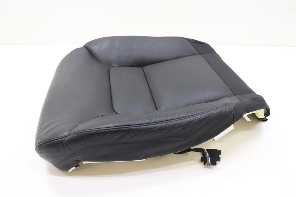 Cubierta de cojín inferior asiento delantero izquierdo Volvo XC90 2016-2025 OEM NEGRO_RA00 Foto 2 de 4
