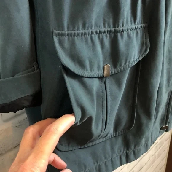 Abrigo chaqueta de invierno verde oscuro talla pequeña St. John's Bay para mujer con capucha extraíble Foto 3 de 4