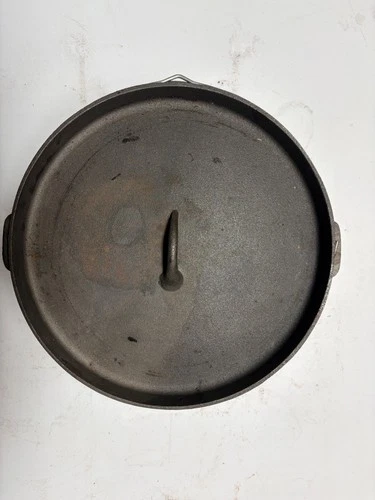 Wagner Ware? Unmarked Cast Iron Kettle Large 12" Diameter with Legs LOt H