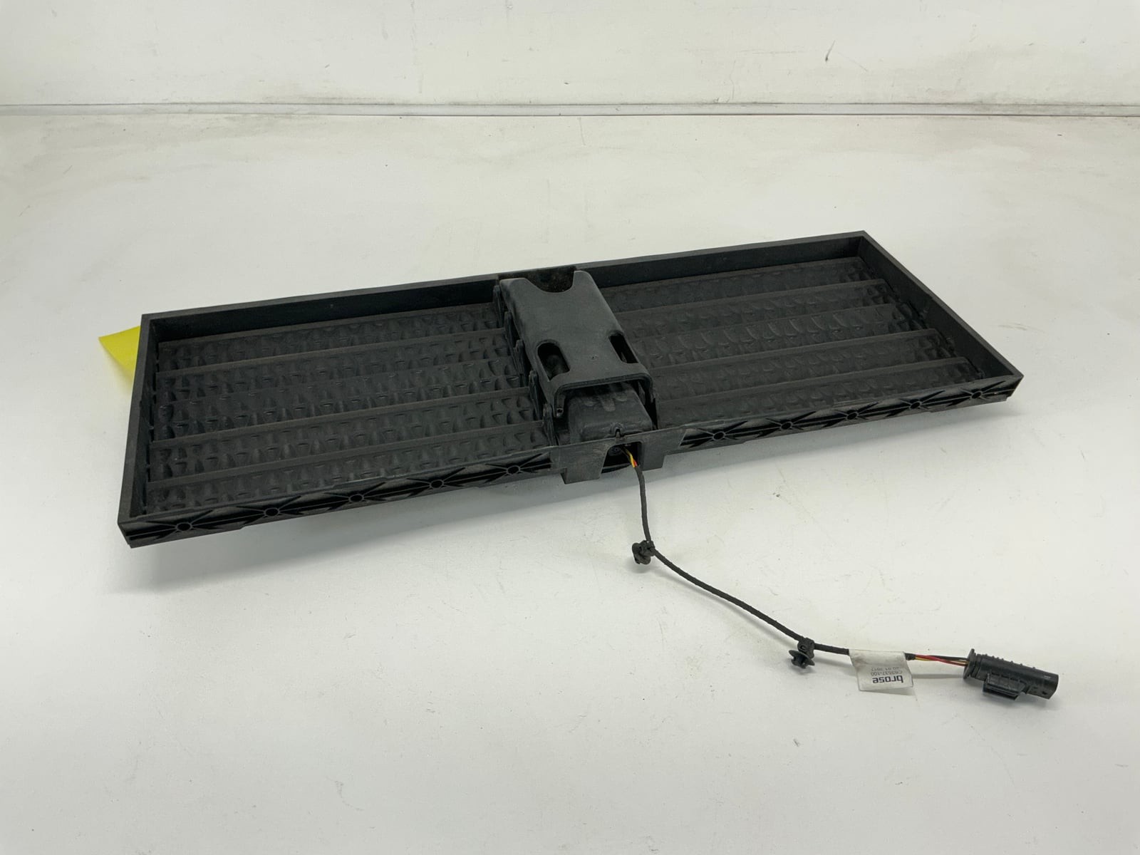17-20 Maserati Levante Radiator Air Duct Grille Grill Air Shutter W/ Motor OEM