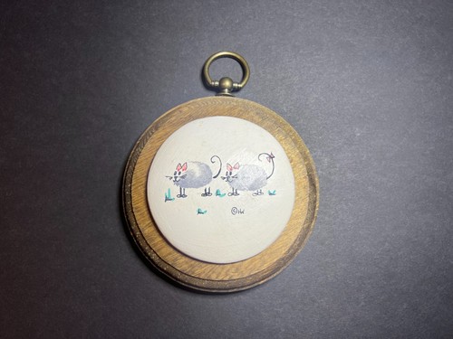 Placa de arte de pared vintage HN pintada a mano redonda de madera con huella digital gatos 4,5"