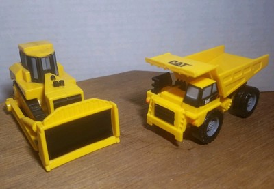 cat plastic dump truck