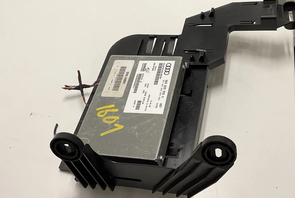 Unidad de módulo de radio control por satélite Volkswagen Passat 2009 8eo035593M OEM Foto 4 de 4