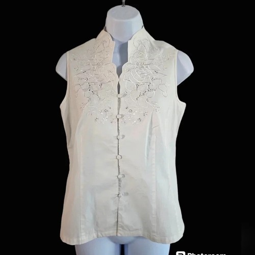 Dressbarn Size Small White Asian Korean Rose Floral Button Up Sleeveless Blouse