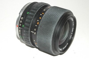 Olympus Zuiko auto-Zoom f4.0 35-70mm OM lens