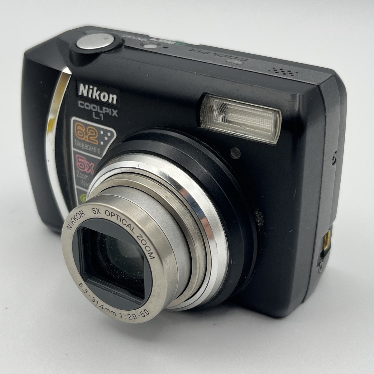 Nikon Coolpix L1 Digital Camera - 6.2MP 5X Optical Zoom - PARTS OR 