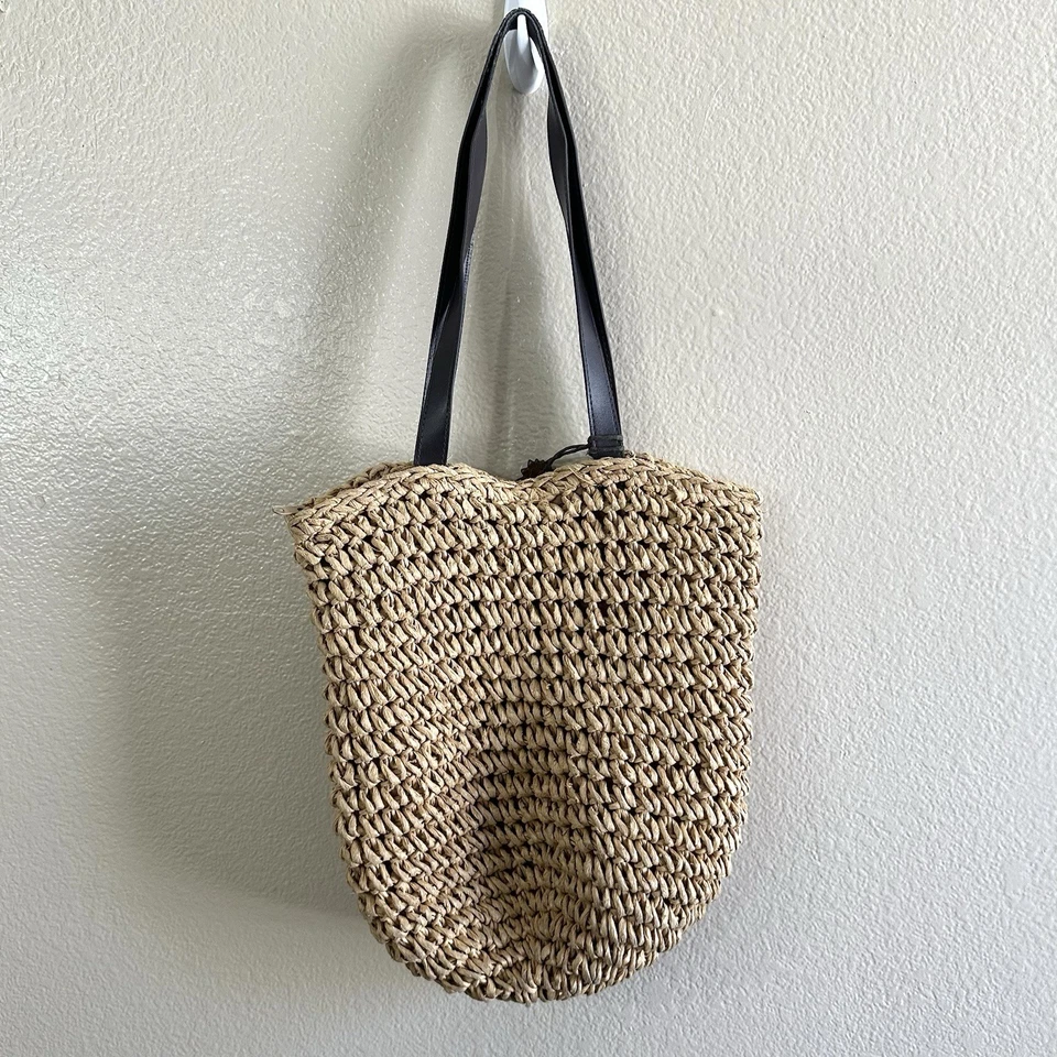 Cartera de viaje de playa mediana de hombro de cuero vegano beige paja de papel Magid de colección Foto 4 de 4