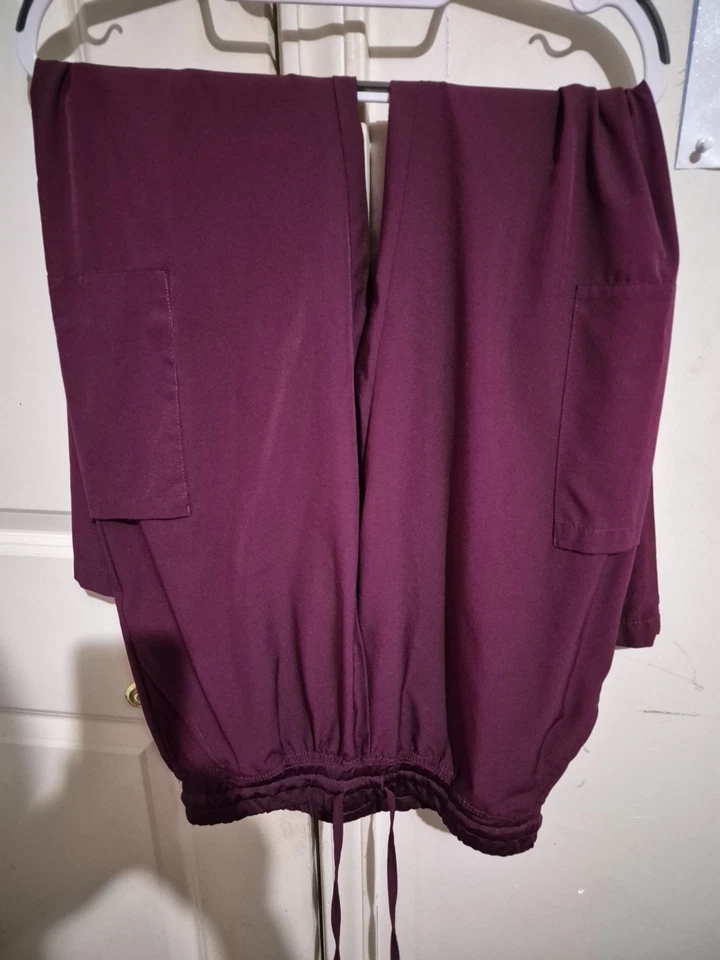 Scrub Set Large Wine Color - Image 4 of 4