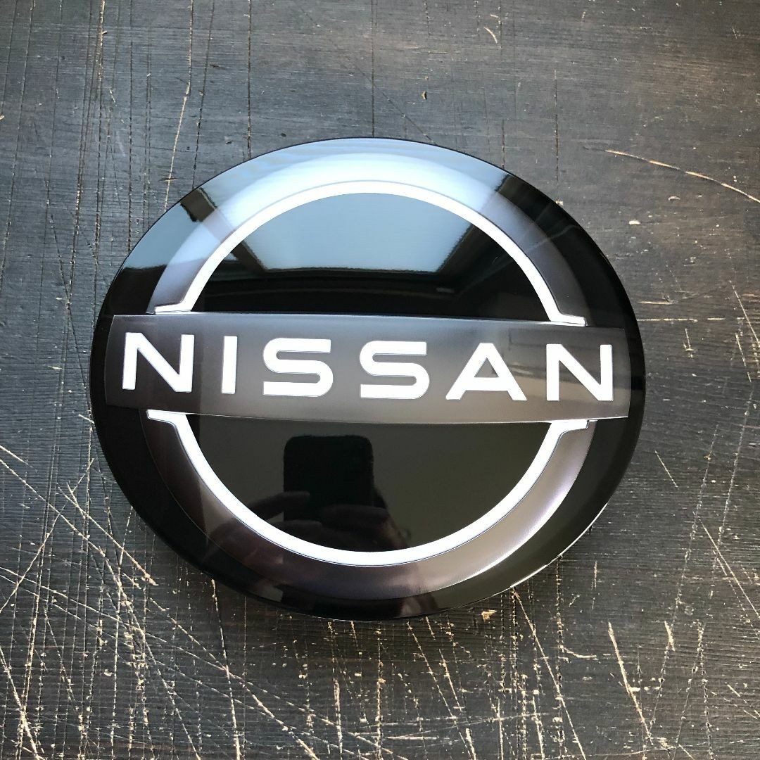 Nissan Genuine New design CI Front Grille Radar Emblem 62890-7FW0B Rogue Kicks