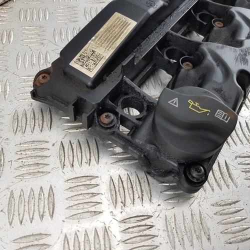 MERCEDES C CLASS ENGINE ROCKER COVER 2.1 DIESEL W205 2015 A6510107117 - Picture 6 of 15