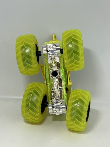 Hot Wheels Monster Trucks Glow Twin Mill Shark Wreak Neon 1:64 Diecast Vehicle - Picture 16 of 21