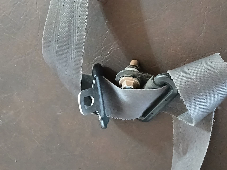 1996 Geo Tracker 4 Door Front Seat Belt Right And Left — 第 2/4 张图片