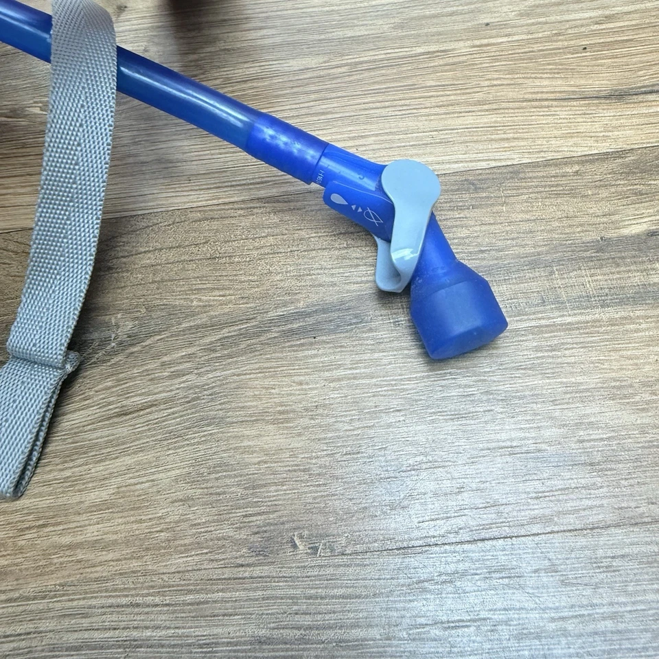 Mochila CamelBak Rogue STRYKER 85 OZ/2,5 L Ciclismo Senderismo Hidratación Roja COMO NUEVA Foto 4 de 4