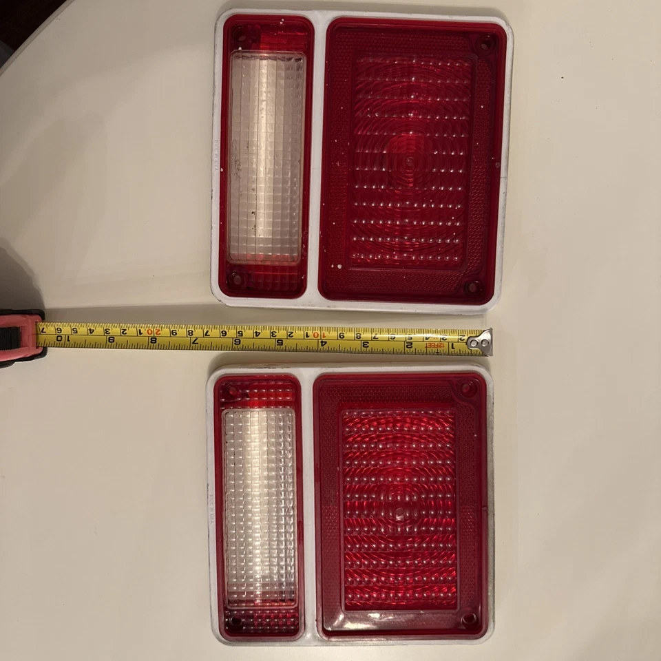 1971-1984 Chevy G20 Van GMC Pair USED OEM L & R Rear Tail Light Plastic Lenses - Image 3 of 4