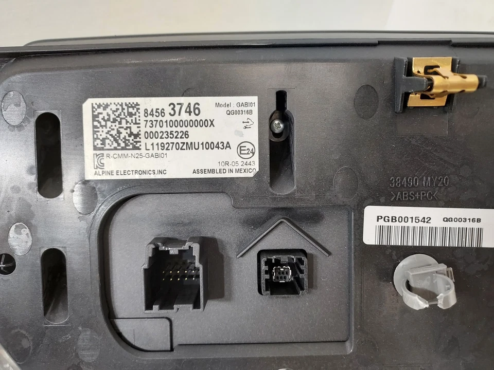 Chevrolet Blazer 2020 pantalla de visualización con botón de arranque OEM LKQ Foto 4 de 4