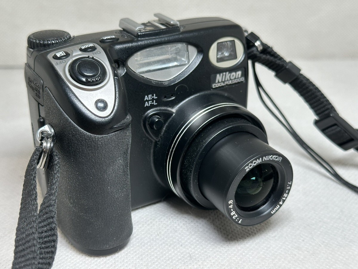 Nikon Coolpix 5000 シルバー 箱あり 美品 Nikon Coolpix 5000 Bridge Compact 5.0 MP Digital Camera