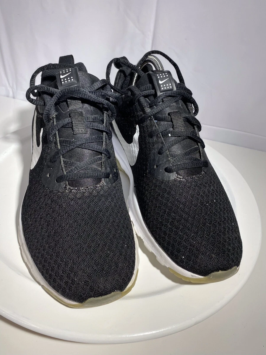 Nike air max motion black 2025 and white