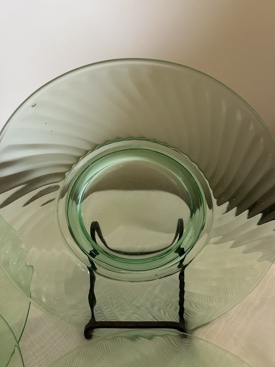 Vtg Pyrex Festiva Spring Green Glass Swirl 8