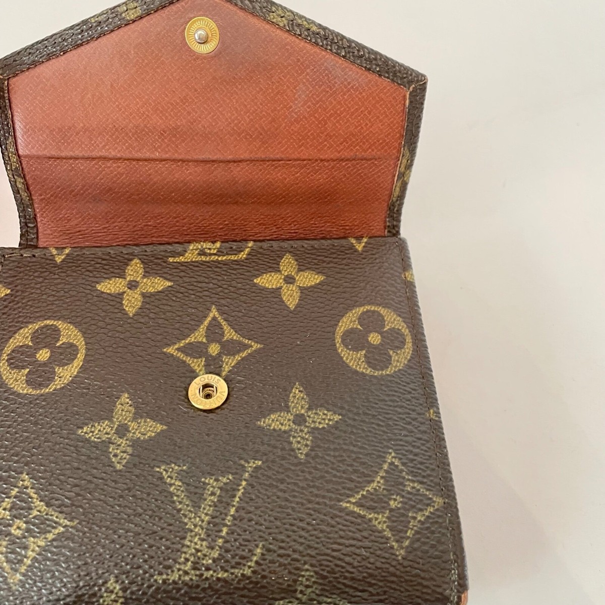 024 Pre-owned Authentic Louis Vuitton Monogram Bifold Wallet Snap Button  Datecode:RA0965