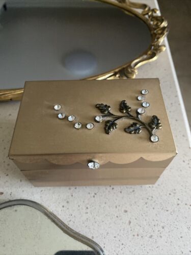 VTG Vanity Lot French Style Perfume Bottles + Mirrors + Jewelry Box & More - Picture 13 of 18