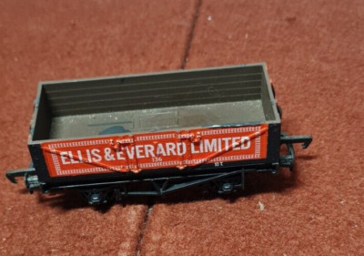 Mainline Ellis & Everard Wagon