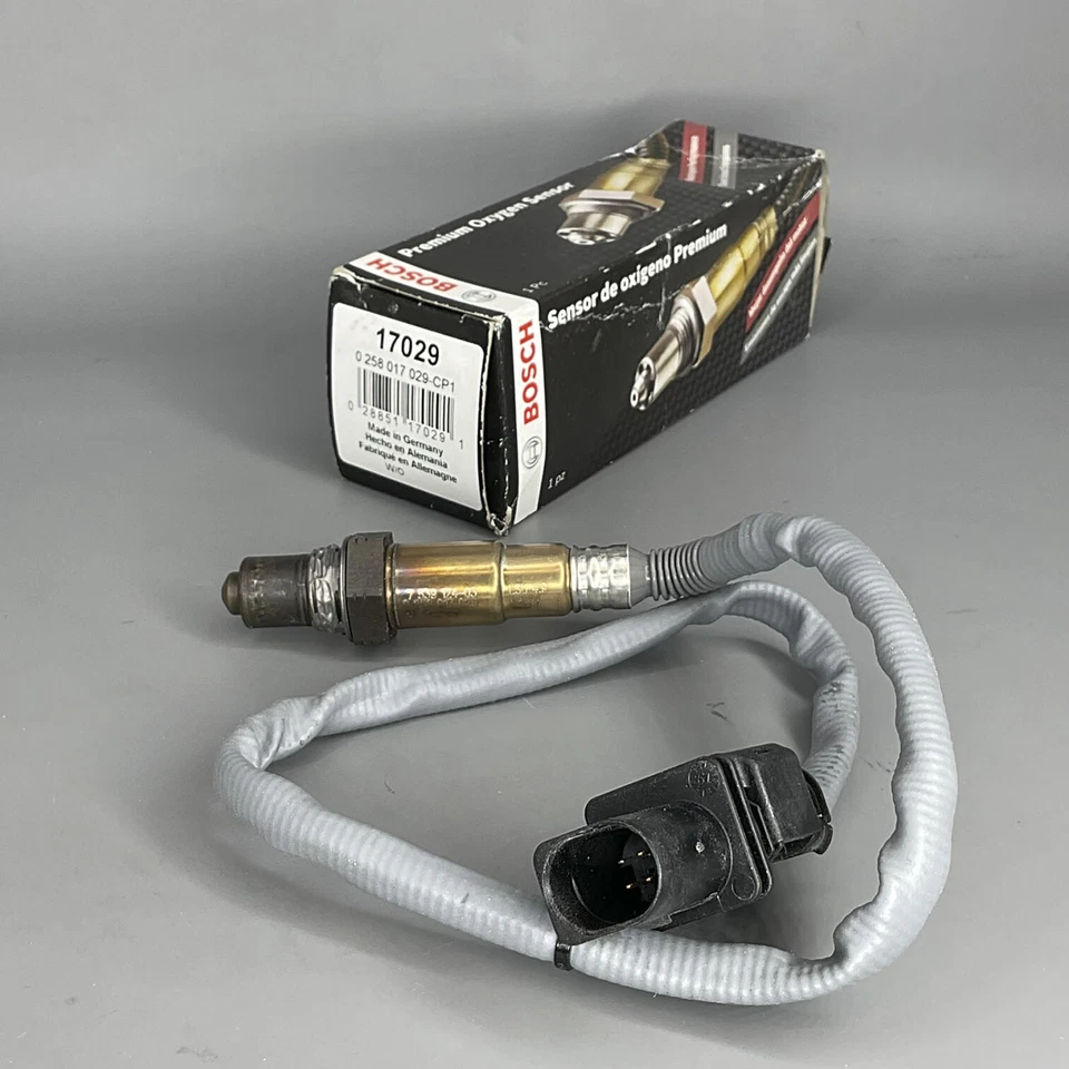 BOSCH GENUINE OXYGEN SENSOR For 2006-2010 BMW 550i 650I 750I 750LI 760LI 17029 - Image 4 of 4