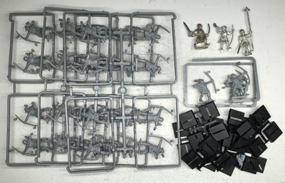 Games Workshop - WHFB 30 Bretonnian Archers Including Command - Citadel OOP (A)