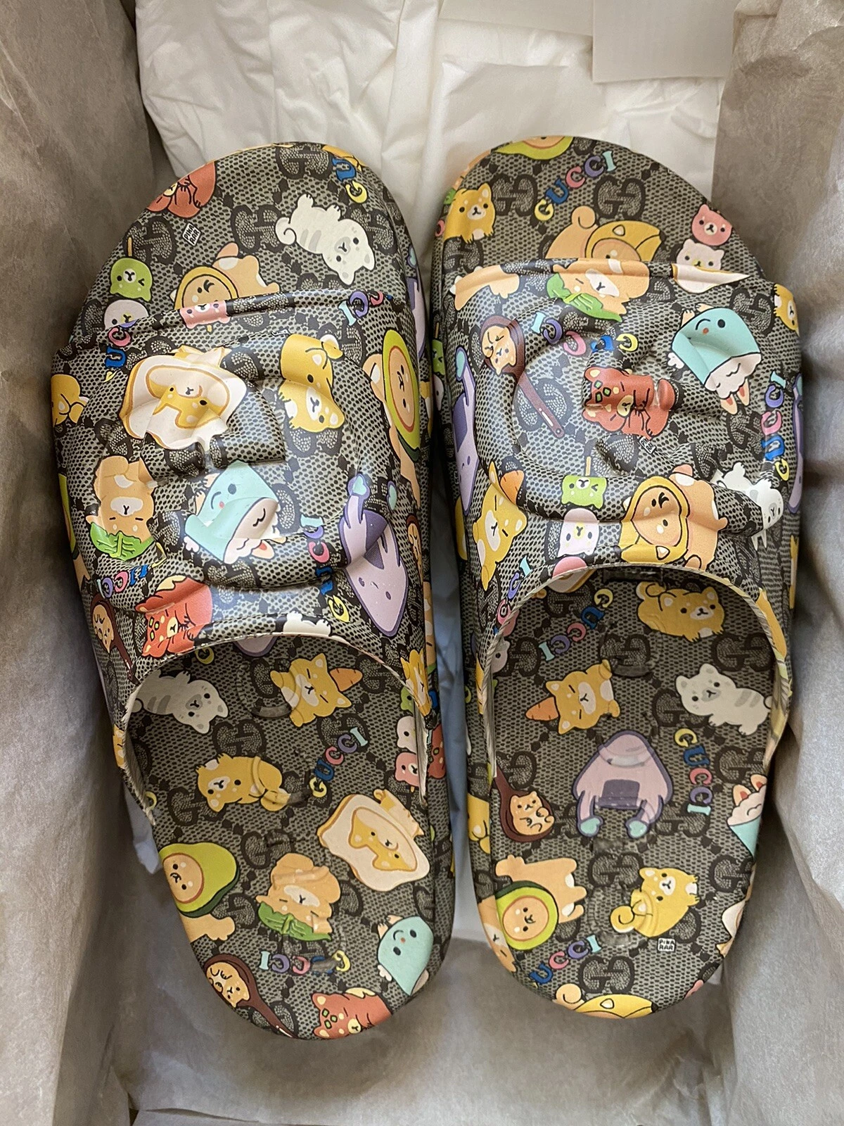 Diapositive en caoutchouc Gucci x Pikarar Kawaii Supreme Imbrication GG UE 36 *Authentique