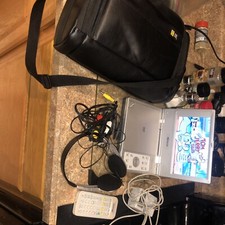 Memorex MM-7000 Silver 7 Inch 16:9 Widescreen Portable DVD Player