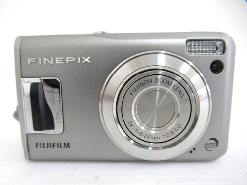 Fujifilm FinePix F31fd Silver 6.3MP Compact Digital Camera English changed ship - Picture 2 of 5