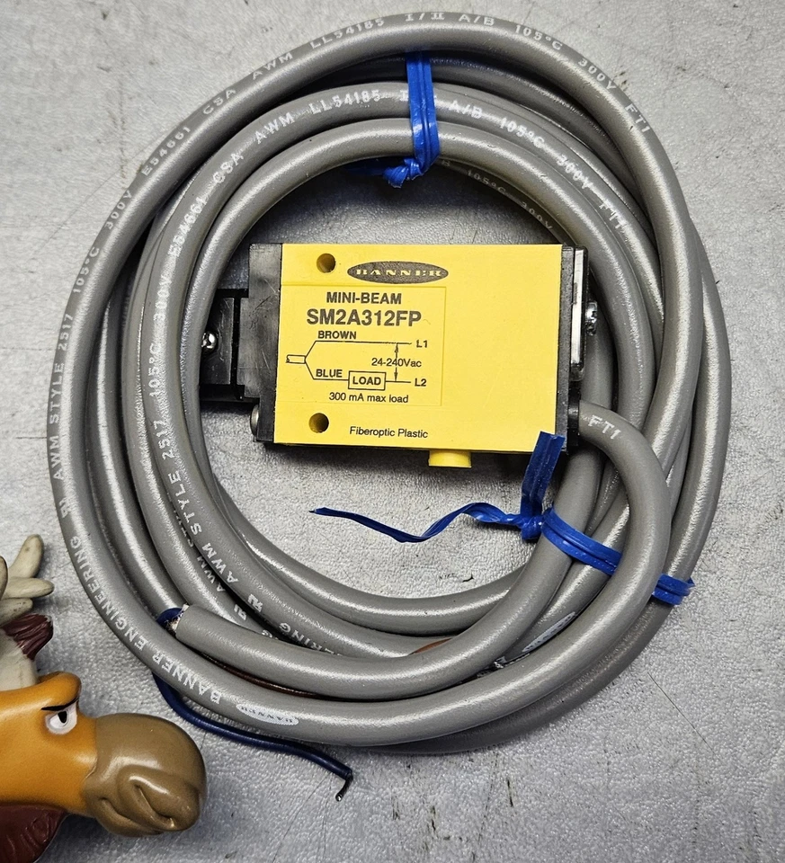 Banner SM2A312FP 26057 Mini-Beam Fiber Optic Sensor - Image 3 of 4