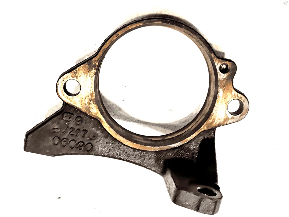 FWD FRONT PASSENGER SIDE AXLE SHAFT BEARING SUPPORT 19-24 TOYOTA RAV4 2.5L OEM - Image 2 of 4