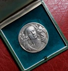 Art Deco woman holding 2 horns of plenty garden club MONACO 1968 medal Contaux