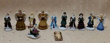 VINTAGE LOT OF ASSORTED CHRISTMAS FIGURINES FOR MINIATURE DOLLHOUSE OR ROOMBOX 