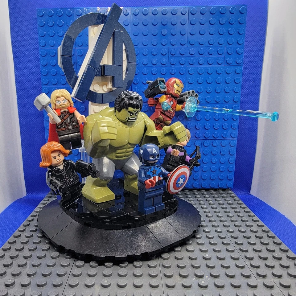 LEGO® Avengers NEW Hulk Iron Man Thor Black Widow Captain America w/display - Image 2 of 4
