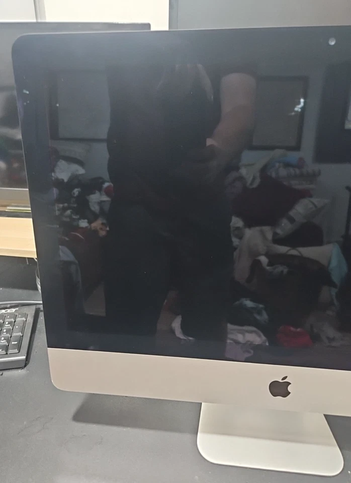 Apple iMac 21.5 4K A1418 2017 Core i5-7400 3.0GHz 8GB RAM 1TB HDD Radeon Pro 555 - Image 2 of 4