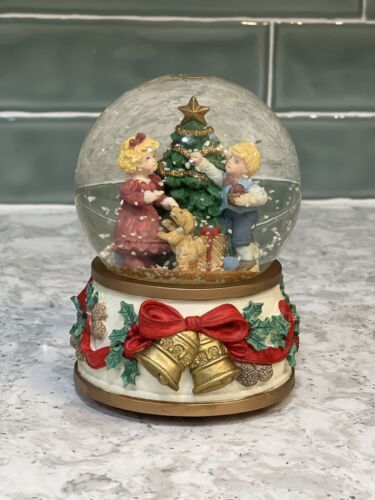 VINTAGE RARE Montgomery Ward & Co Christmas Musical Snow Globe 6” - Picture 1 of 10