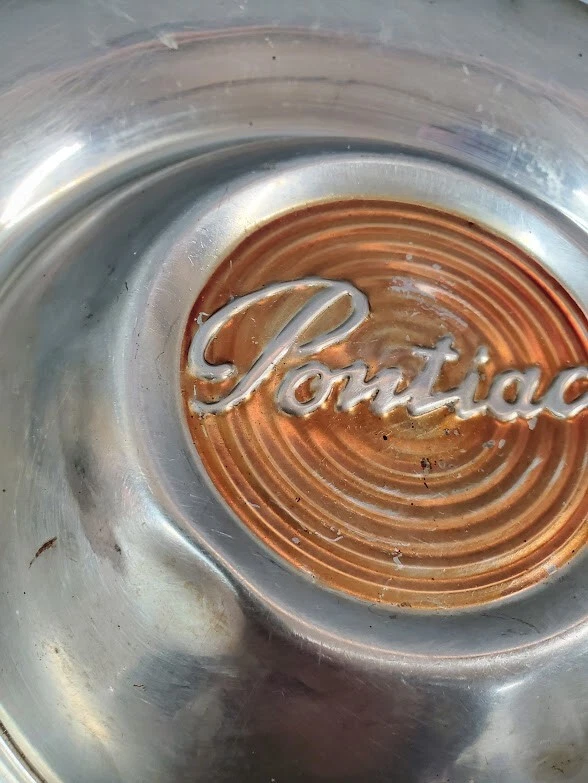 Cubierta de rueda tapacubos Pontiac Chieftain 15" vintage OEM 1949 1950 Foto 3 de 4