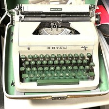Royal Quiet De Luxe Typewriter Green Keys with Case Vintage (Untested) thumbnail