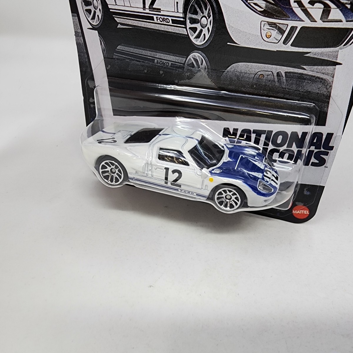 ミニカー Hot Wheels Ford GT40 Amazon.com: Hot Wheels 67 Ford GT40 Mk.IV, 1:64 Scale